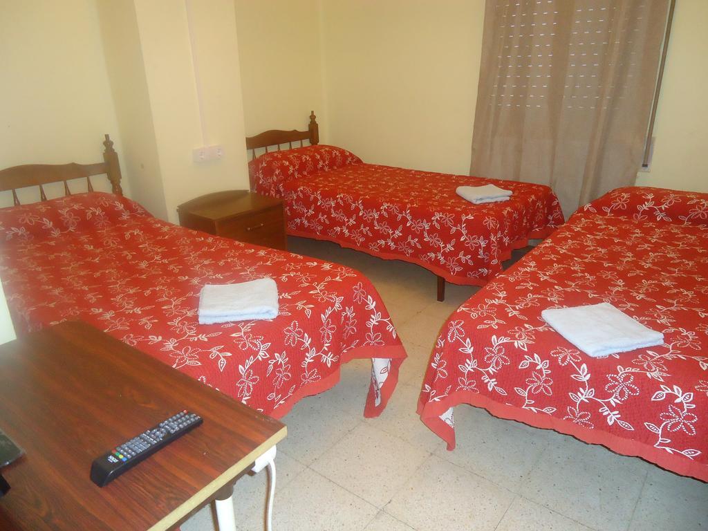 Hotel Pension Mode Lérida Quarto foto